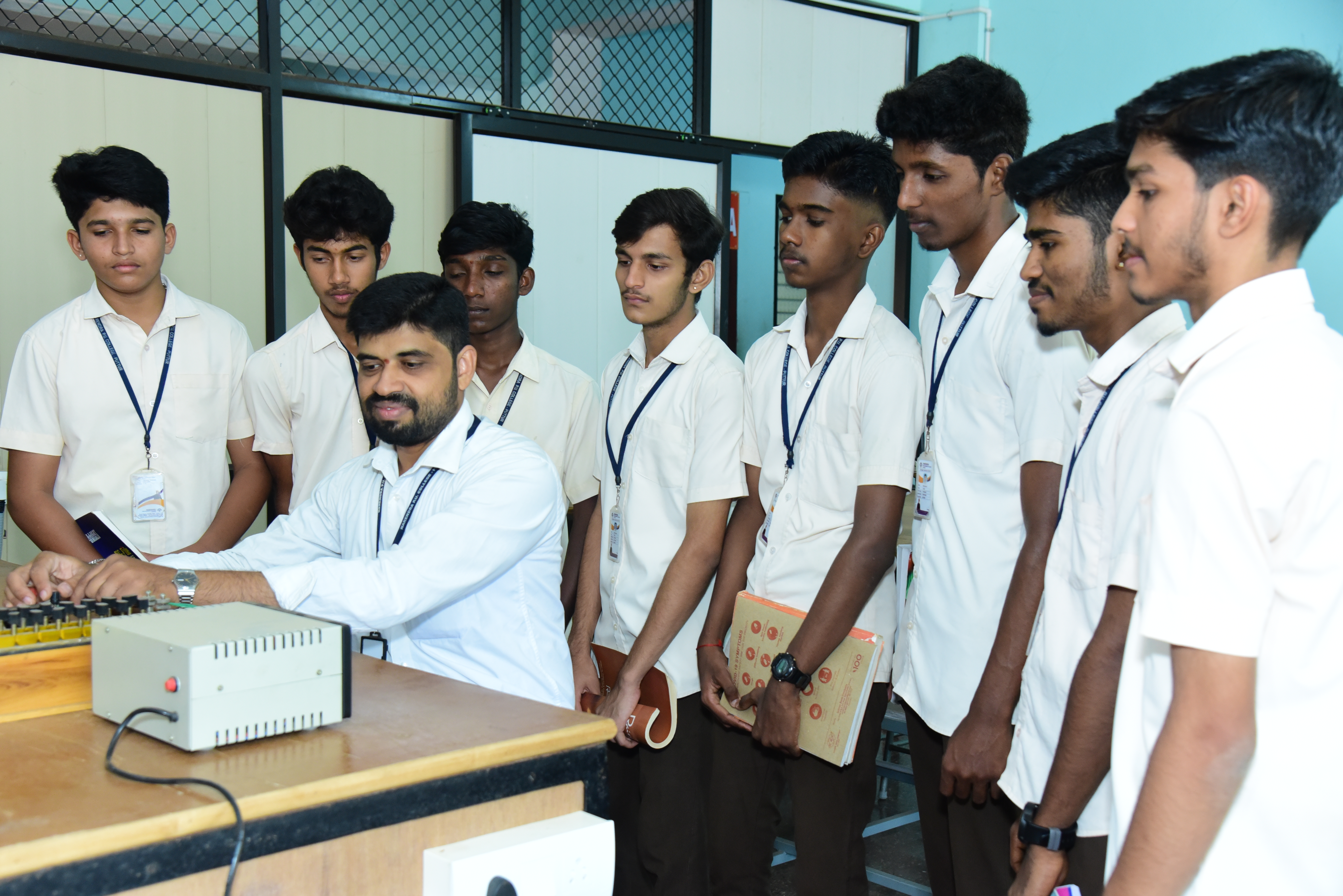 NARENDRA Pre University College, Viveka Nagar, Tenkila Puttur, D.K. 574201