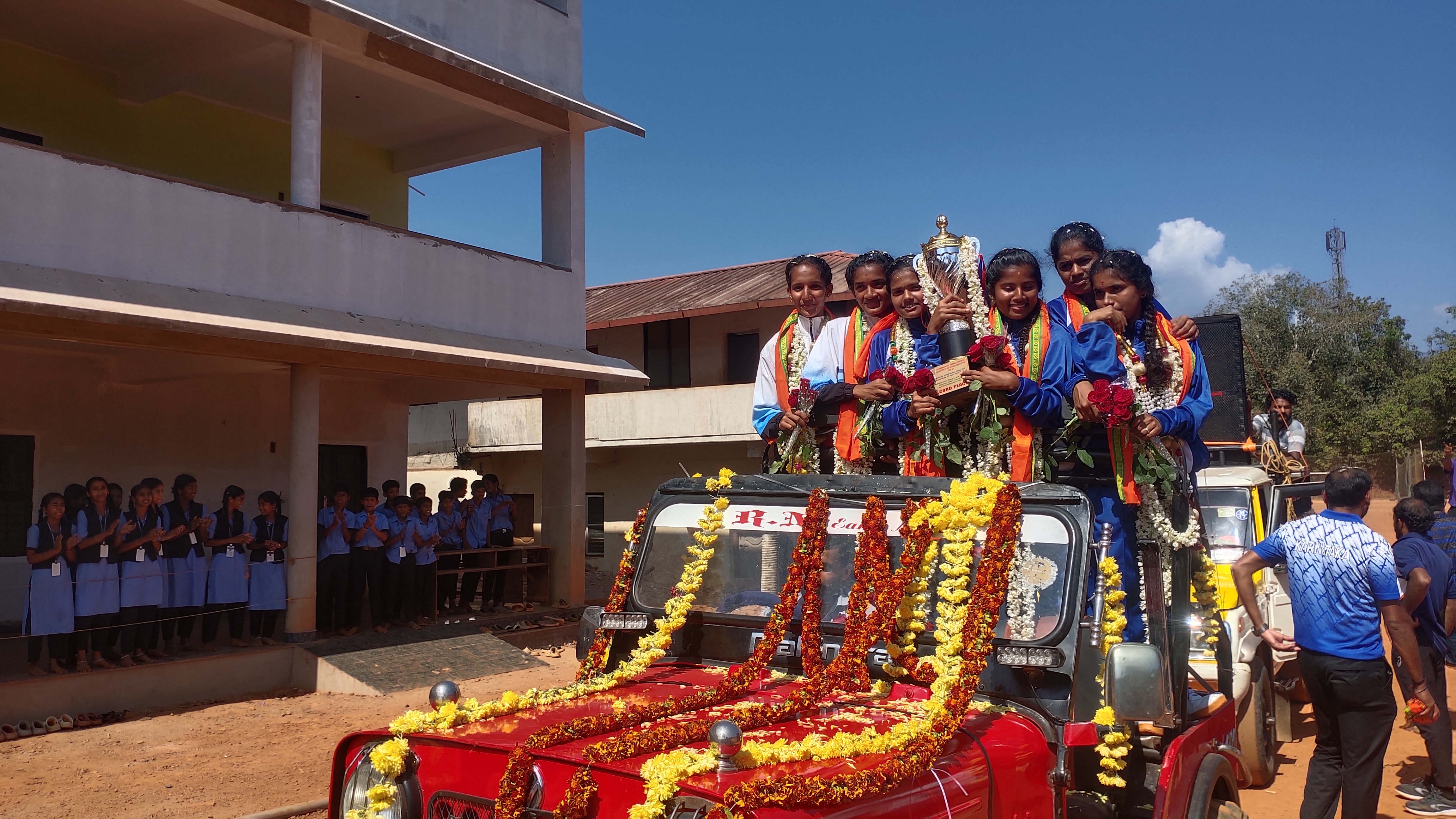 Mundaje Pre University College, Mundaje